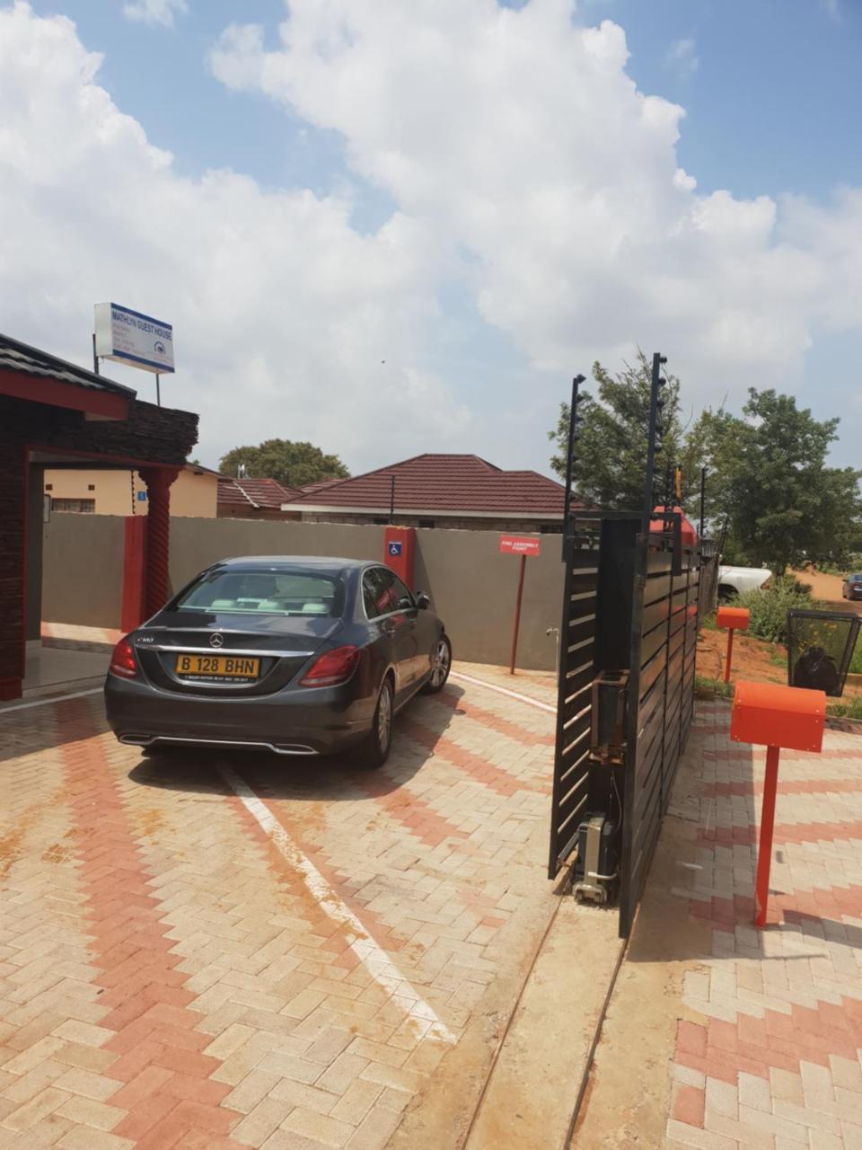 Mathlyn Guesthouse Gaborone Kültér fotó