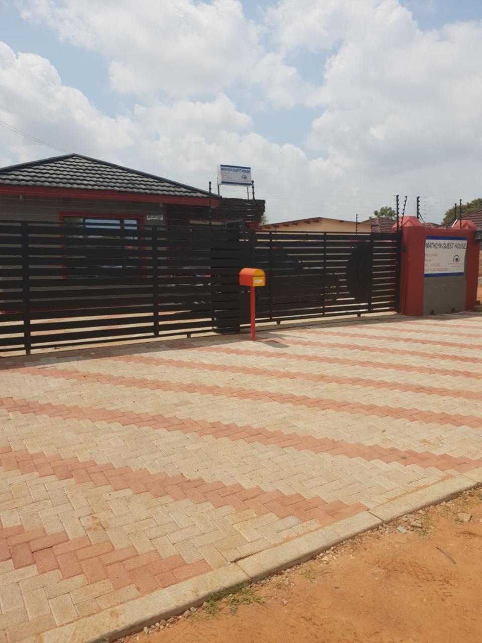 Mathlyn Guesthouse Gaborone Kültér fotó